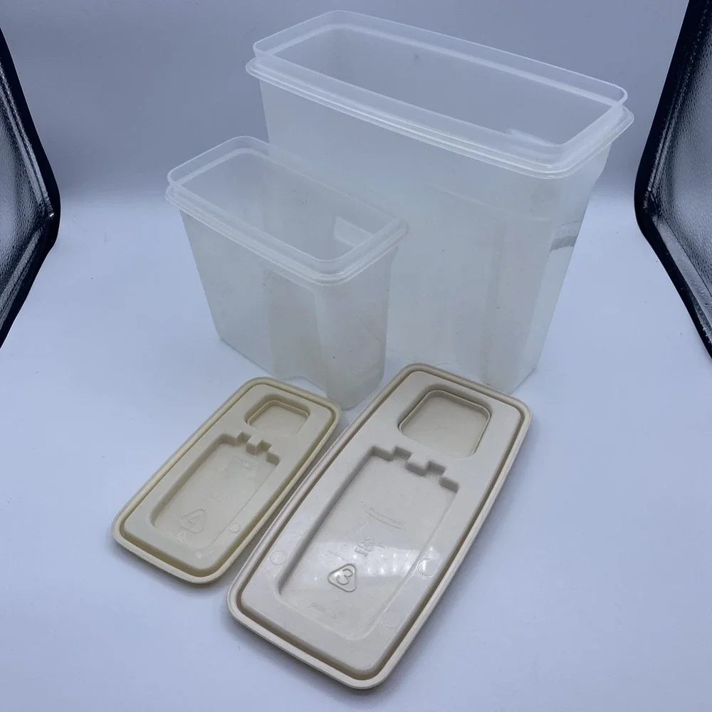 Rubbermaid‎ Servin Saver 2pc Set 13 Cup & 4 Cup Cereal Storage Containers Almond